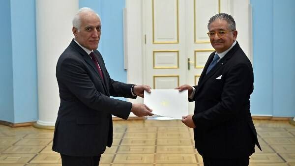 Armenian President Receives Credentials of First Palestinian Ambassador